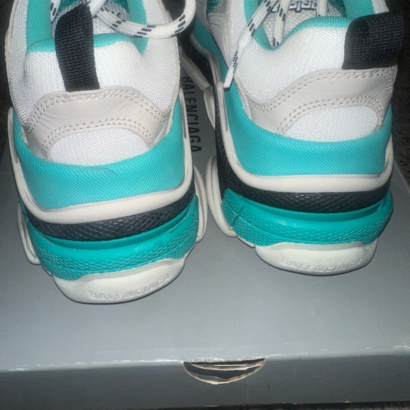 Authentic Gently Used/ Like New Balenciaga Sneakers - Picture 4 of 10